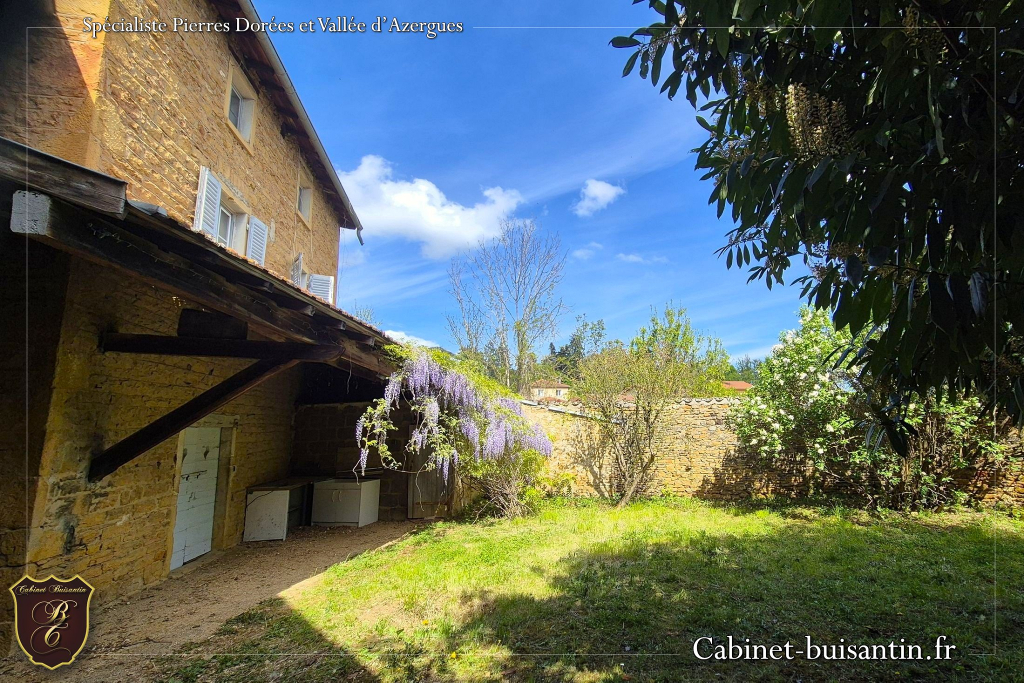 Maison en pierres avec jardin, Proche centre
